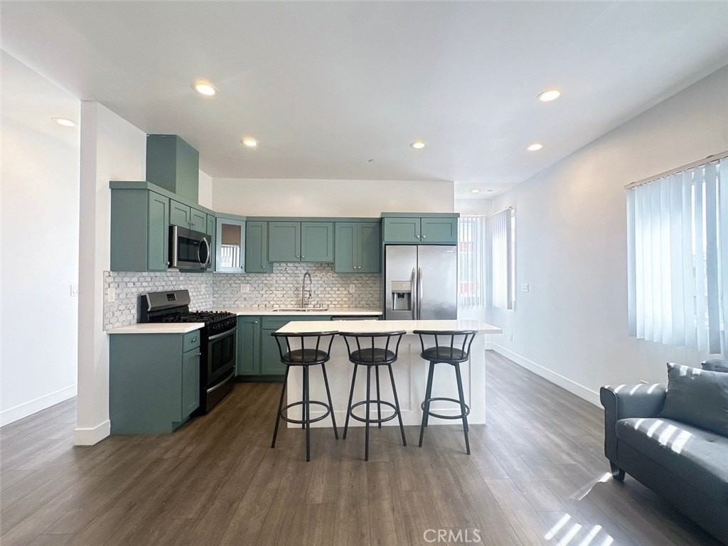 1735 Magnolia Ave - Photo 2 of 7