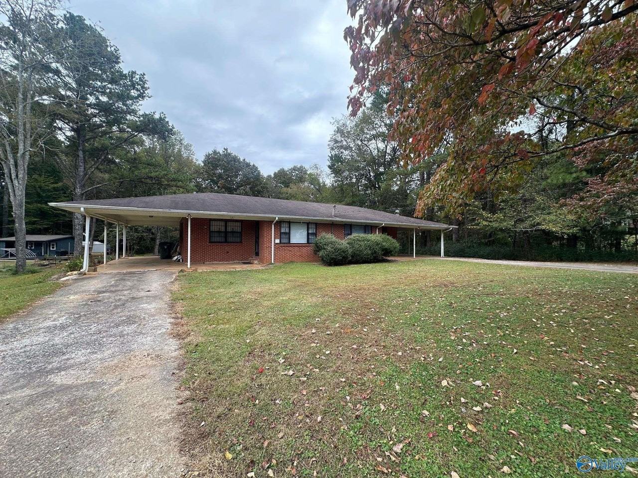 131 Haden Rd - Photo 2 of 11