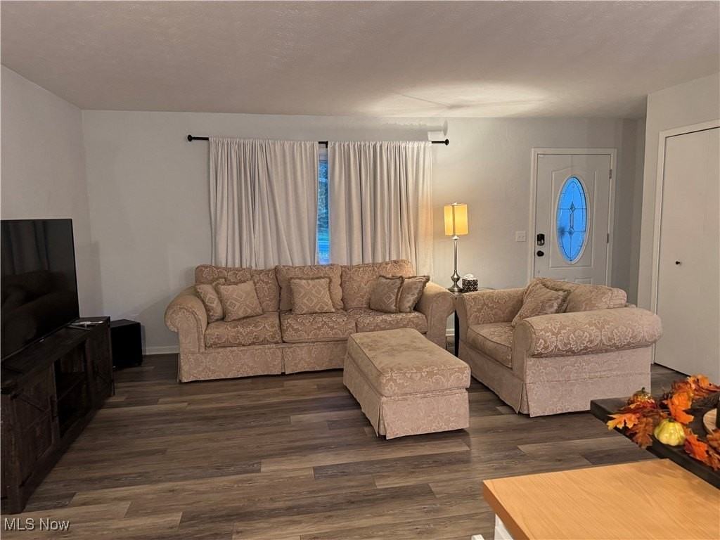 2713 Smith Rd - Photo 2 of 20