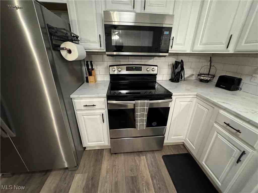 2713 Smith Rd - Photo 4 of 20