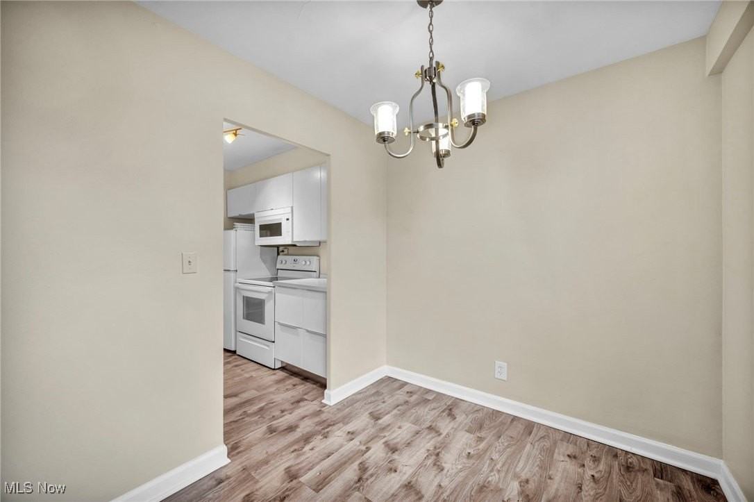 11850 Edgewater Dr Apt 808 #808 - Photo 7 of 33