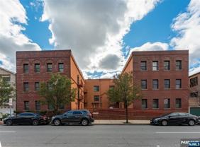 85 Broadway 2H - Photo 1 of 1