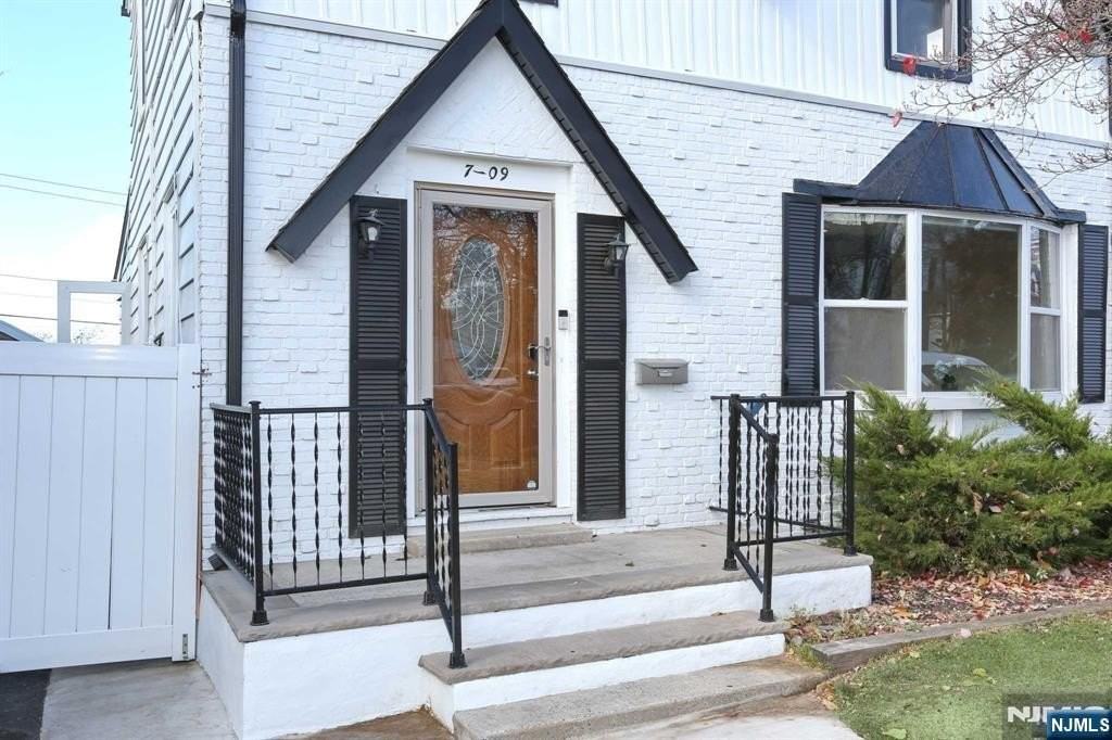 7-09 Campbell Rd - Photo 3 of 41