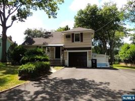 featured image of 375 Chelsea St