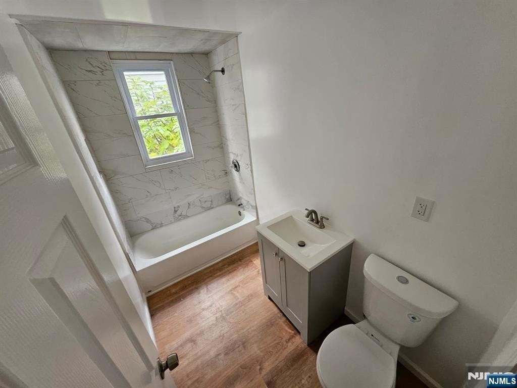 518 E 23rd St - Photo 2 of 12