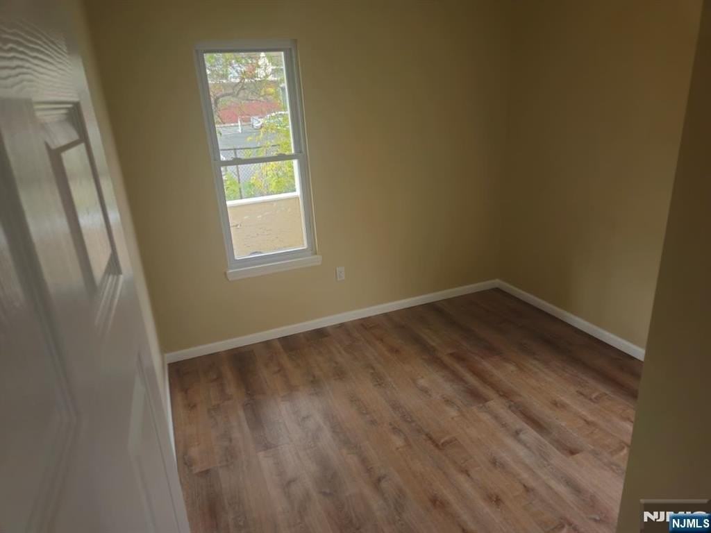 518 E 23rd St - Photo 5 of 12