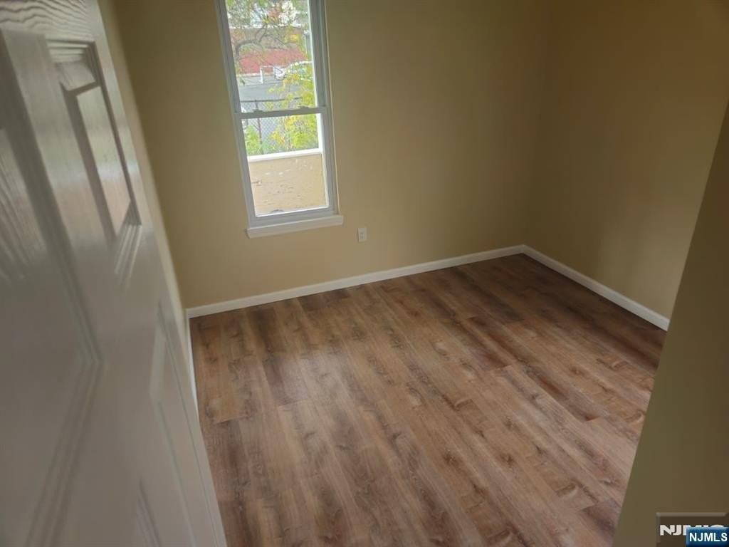 518 E 23rd St - Photo 7 of 12