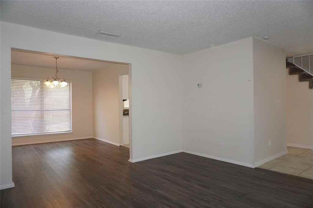 2609 Hamilton Dr - Photo 4 of 26