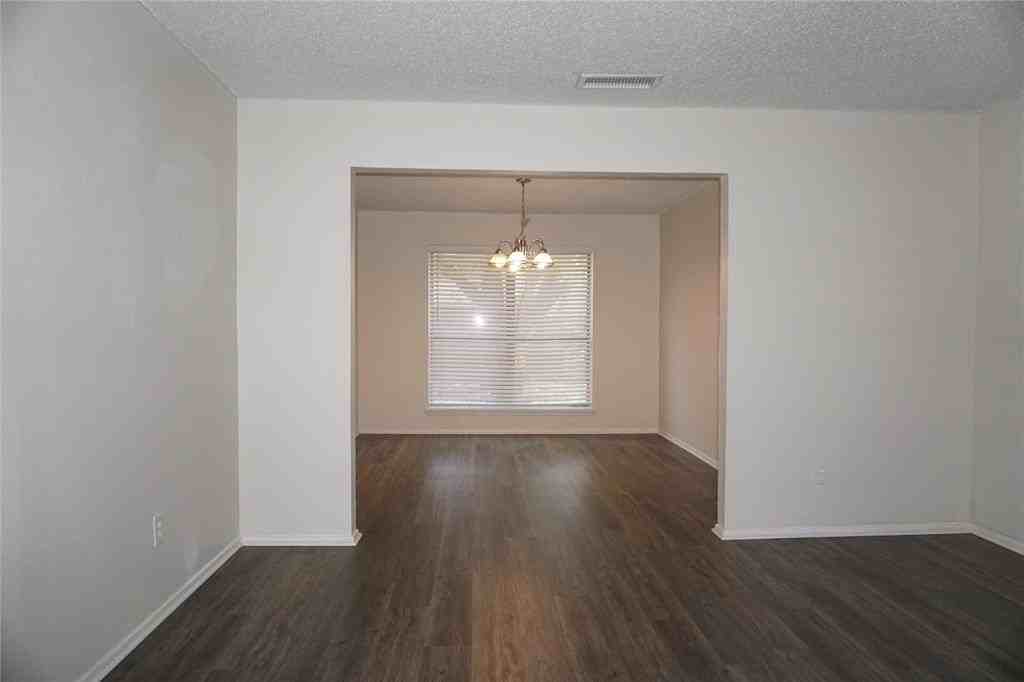 2609 Hamilton Dr - Photo 5 of 26