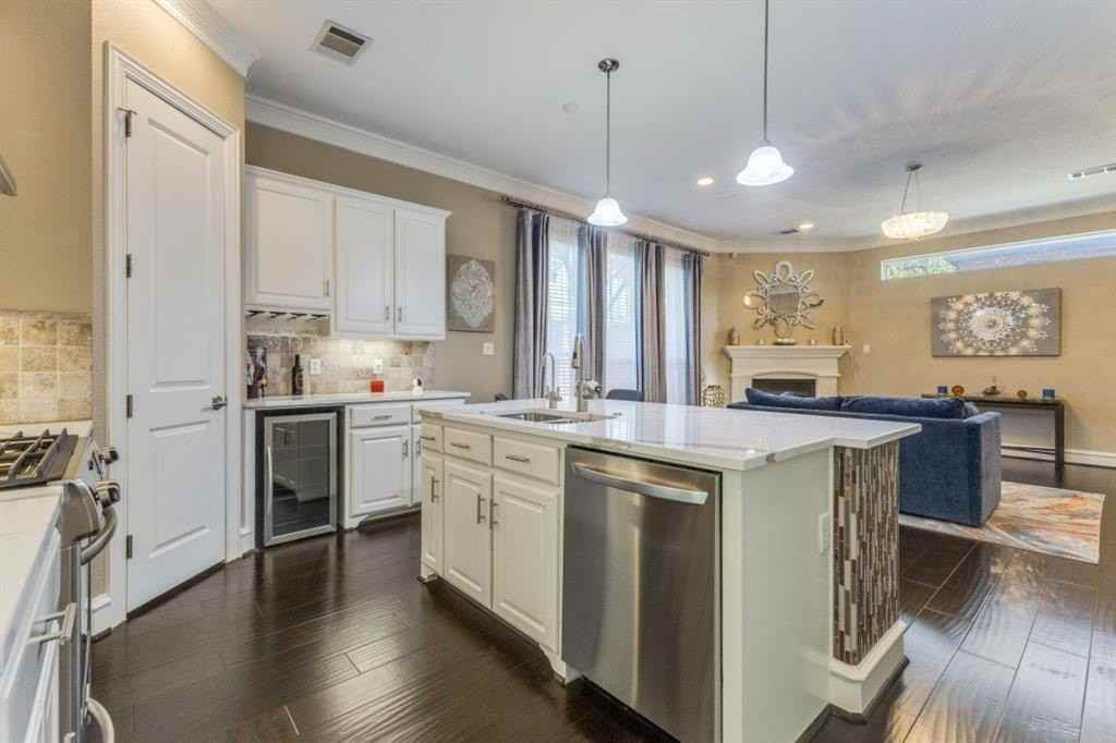 4931 Homer St - Photo 6 of 28