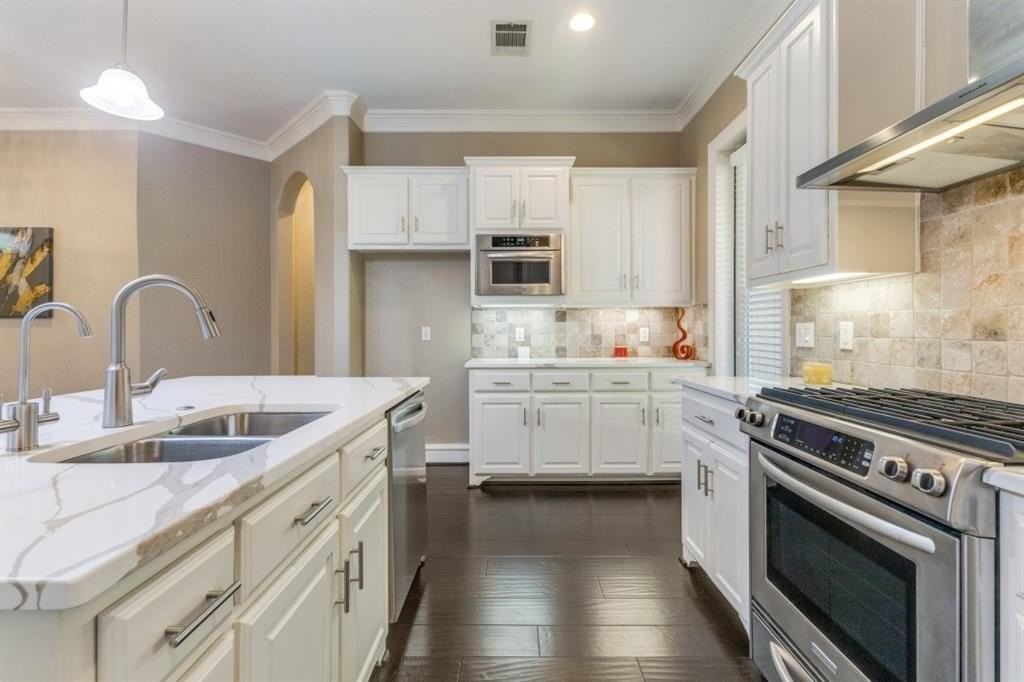 4931 Homer St - Photo 7 of 28