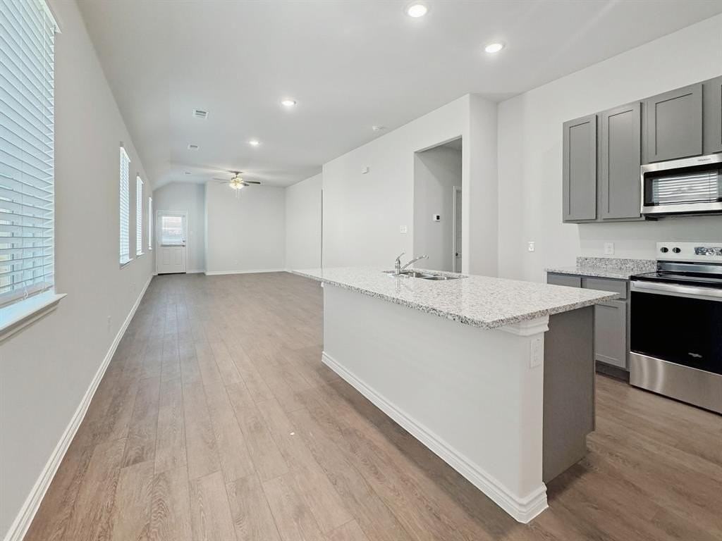 9944 Dynamics Dr - Photo 5 of 17