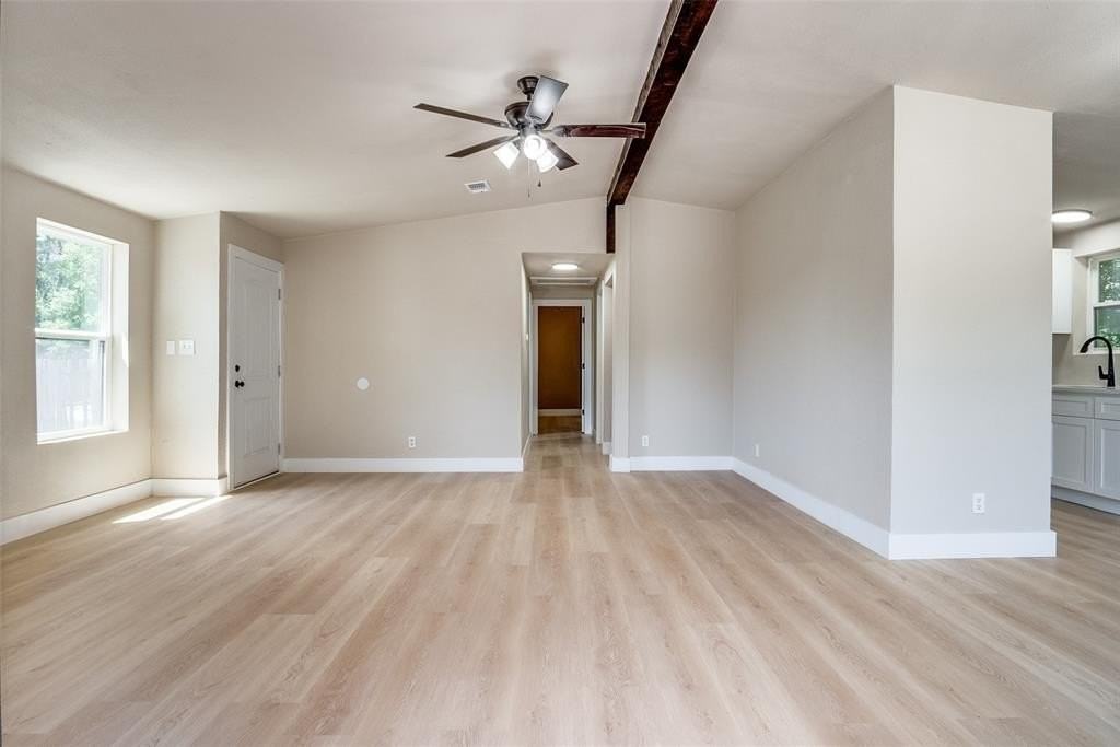 2406 White Oak Trl - Photo 5 of 8