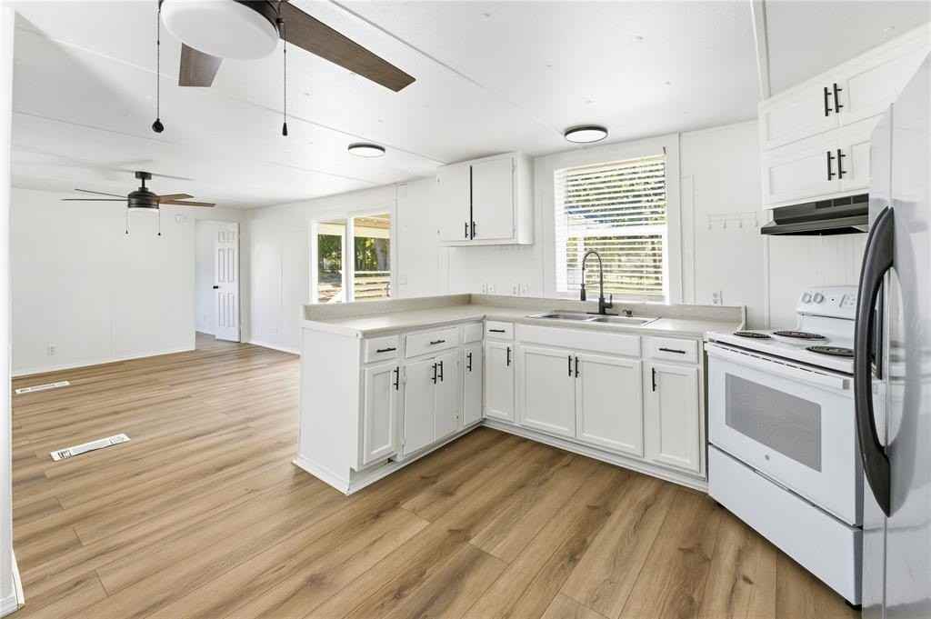 4012 County Road 3190 - Photo 6 of 15