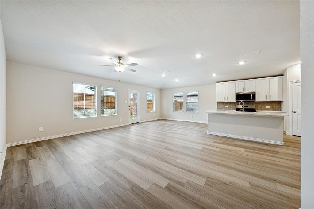 2221 Horseshoe Ln - Photo 4 of 21