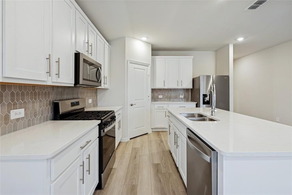 2221 Horseshoe Ln - Photo 5 of 21