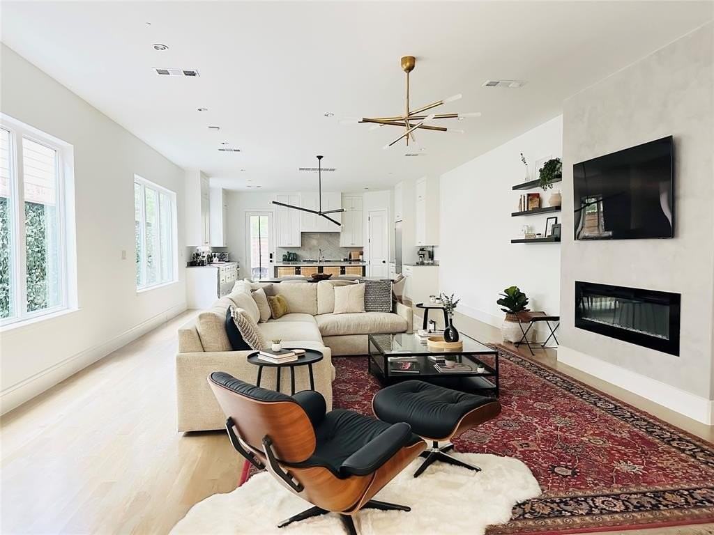 5129 Miller Ave - Photo 6 of 29