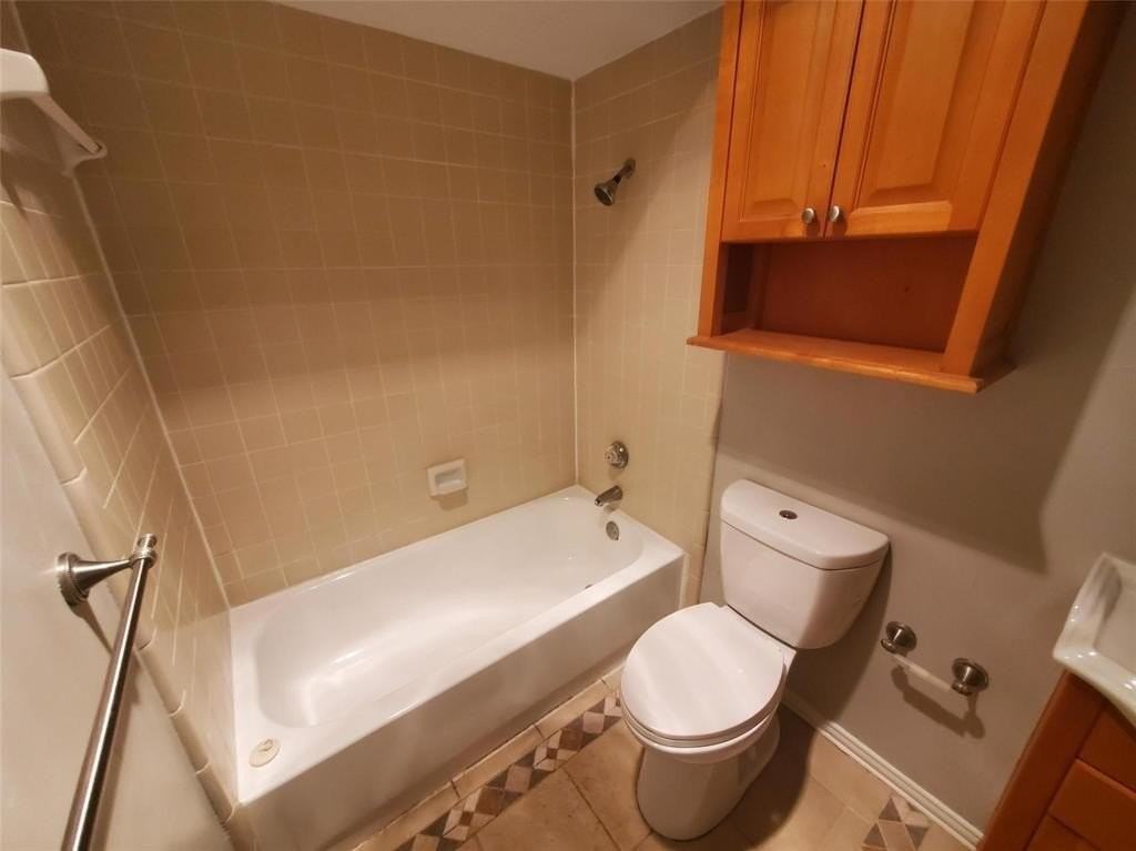 2022 Chalfont Dr - Photo 6 of 19