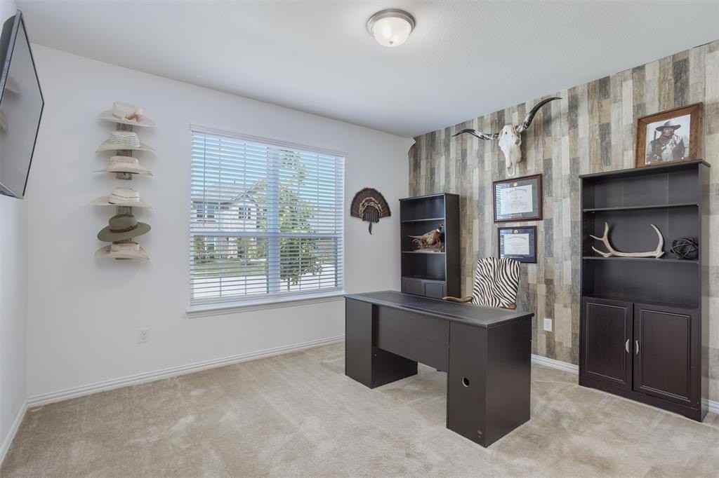 1104 Elijah Dr - Photo 5 of 29