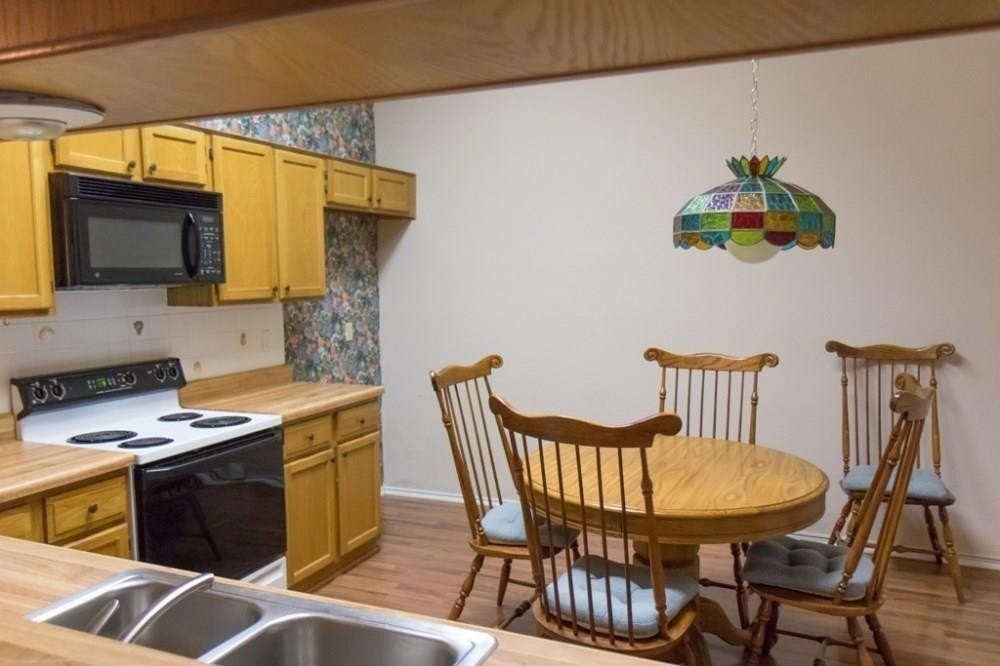 557 Grace Lane - Photo 7 of 22