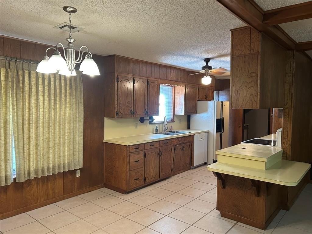 223 County Road 3630 - Photo 3 of 12