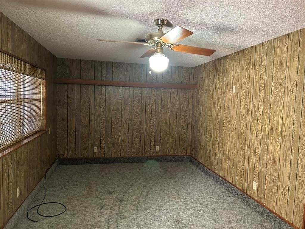 223 County Road 3630 - Photo 4 of 12