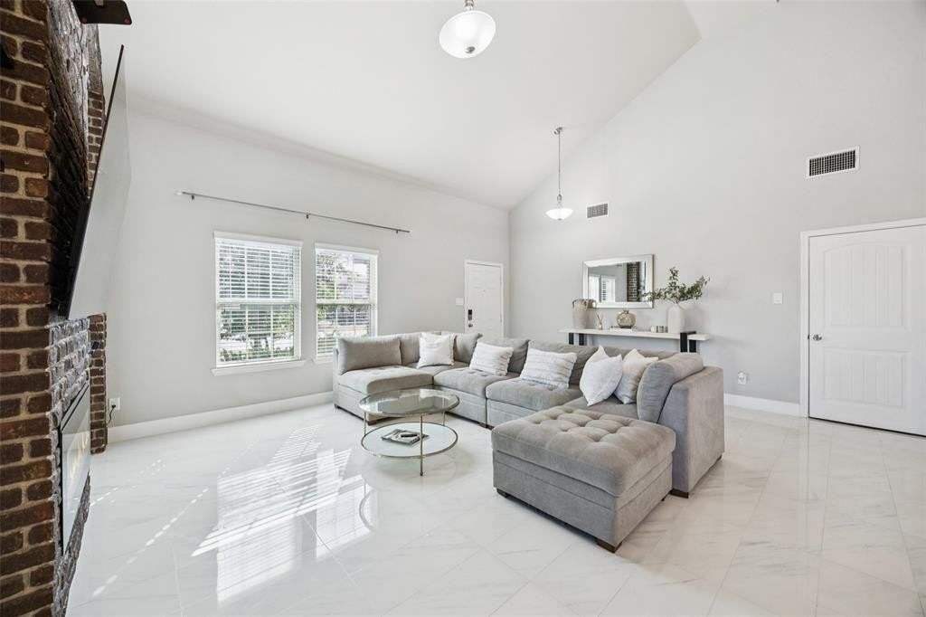 796 Platinum Dr - Photo 6 of 26