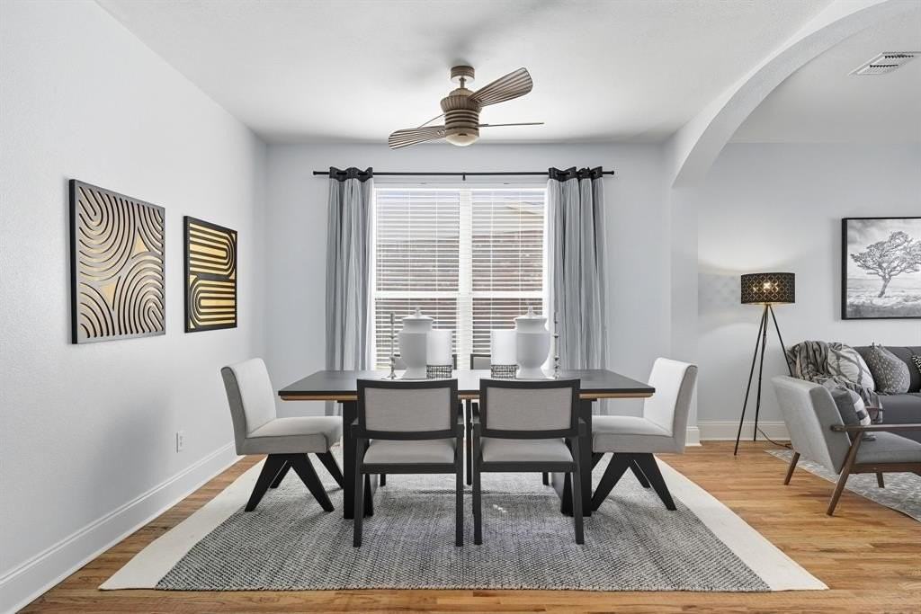 529 Roundrock Ln - Photo 4 of 31