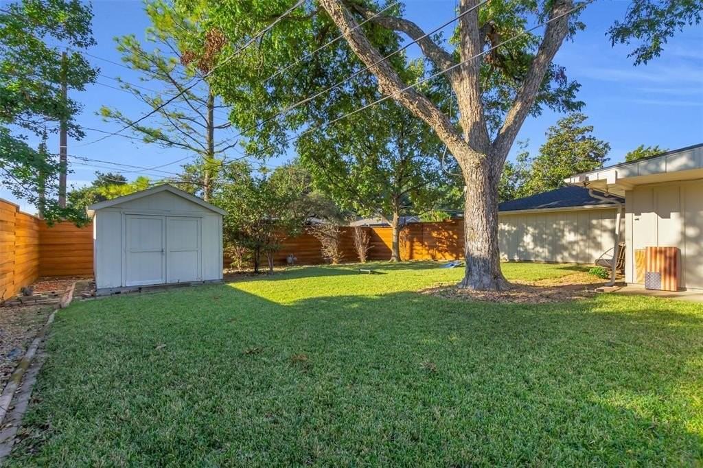 4808 Thunder Rd - Photo 3 of 39