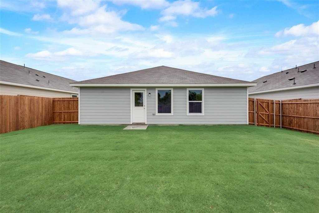 7705 Skier Dr - Photo 2 of 17