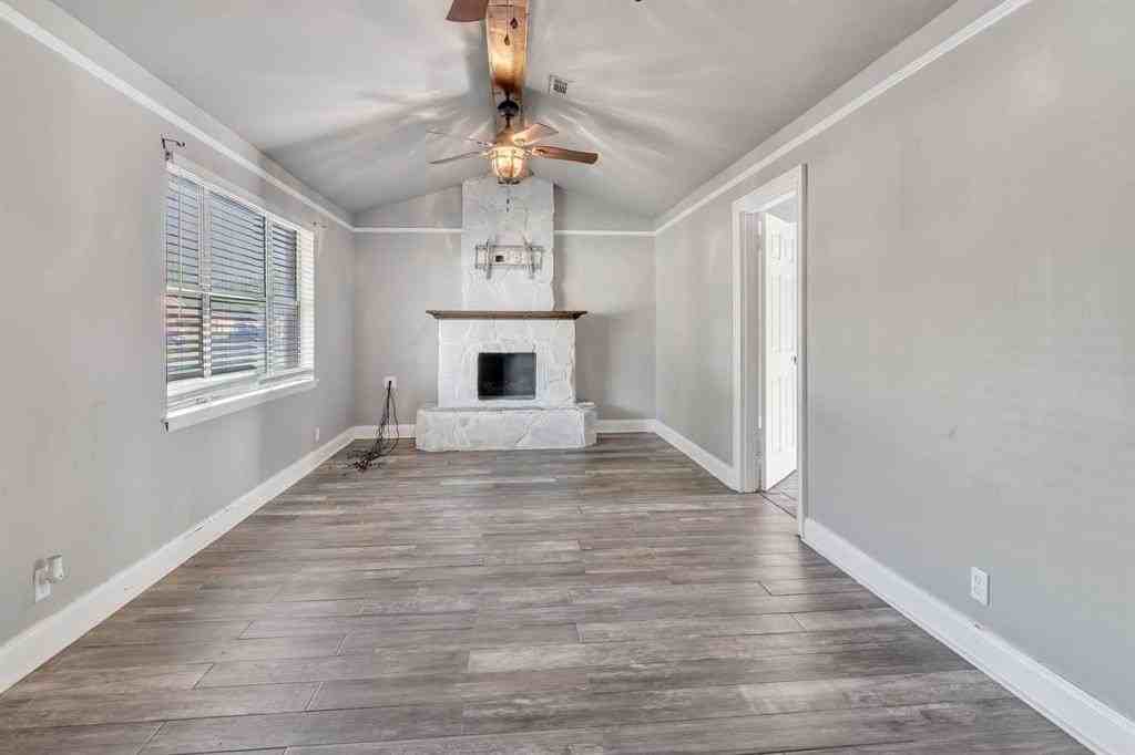 3510 Reeves St - Photo 4 of 7