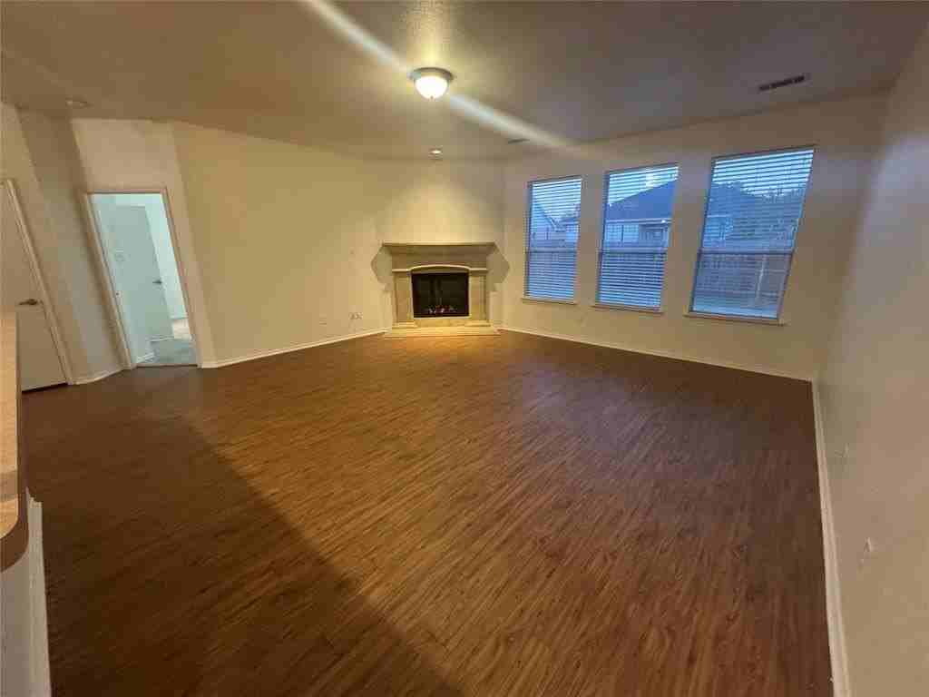 1140 Beaverwood Lane - Photo 3 of 30