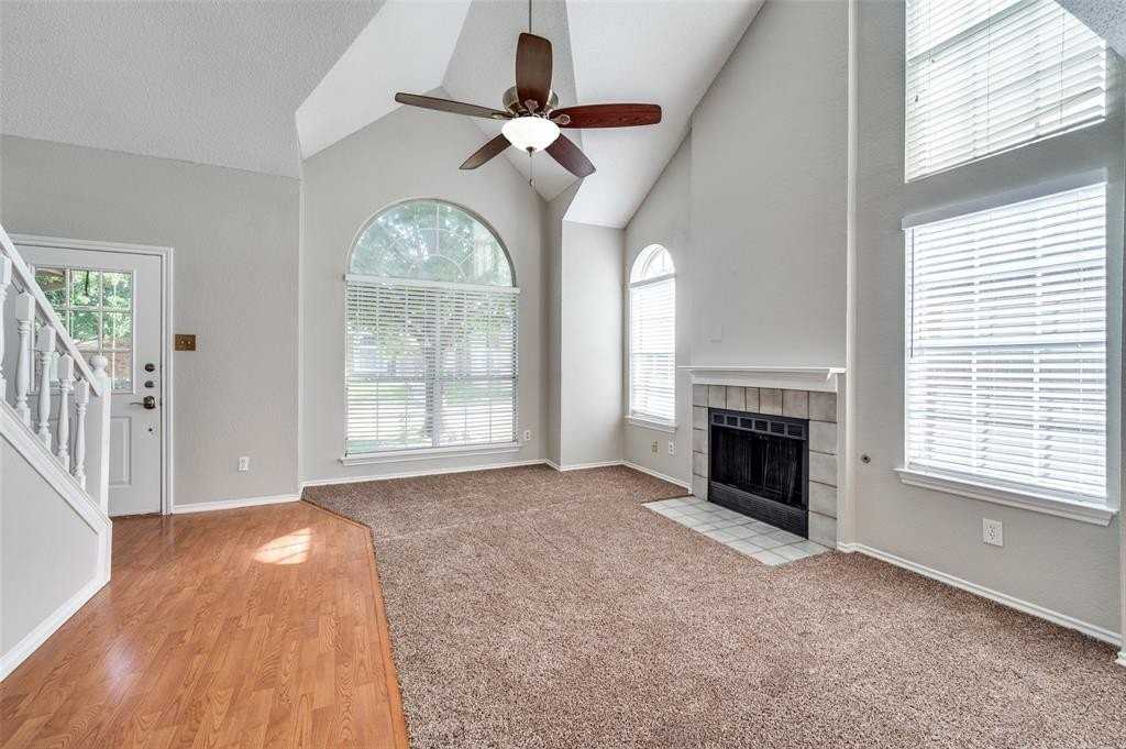 10101 Concord Dr - Photo 2 of 12