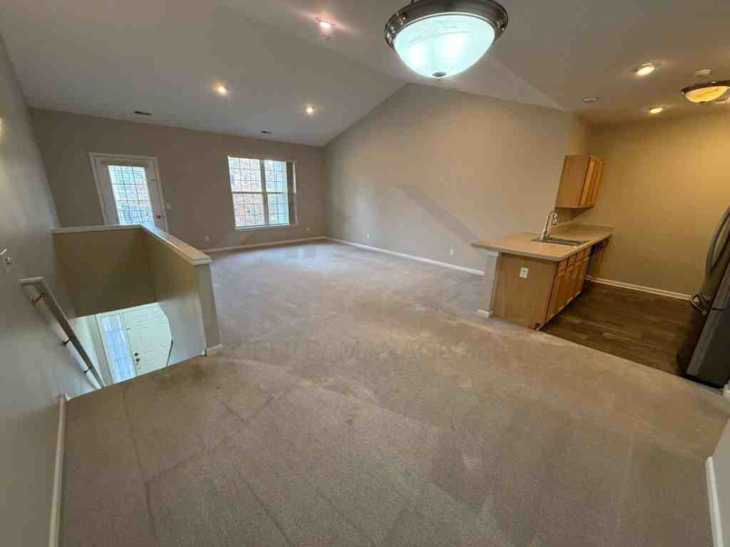 40564 Blythefield Ln - Photo 3 of 8