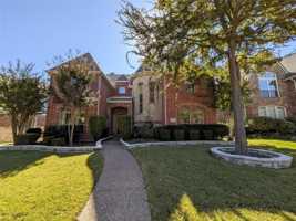 featured image of 1121 Waterford Way