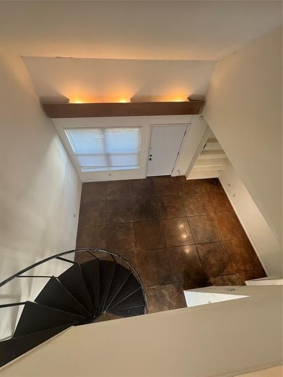 806 W Sycamore St #1 - Photo 5 of 6