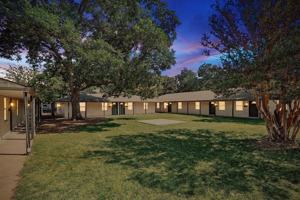 featured image of 614 W Heard St #12