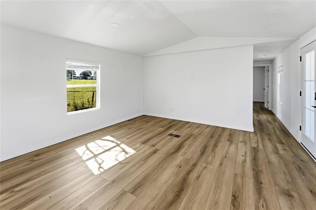 3997 County Road 3190 - Photo 4 of 15