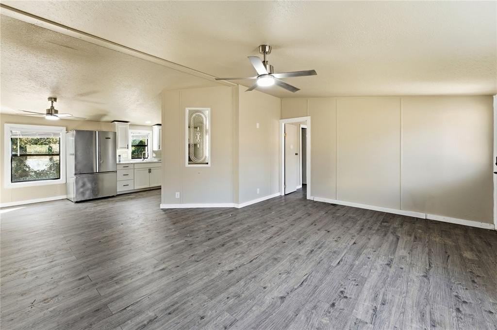 15472 Wendell Dr - Photo 3 of 16