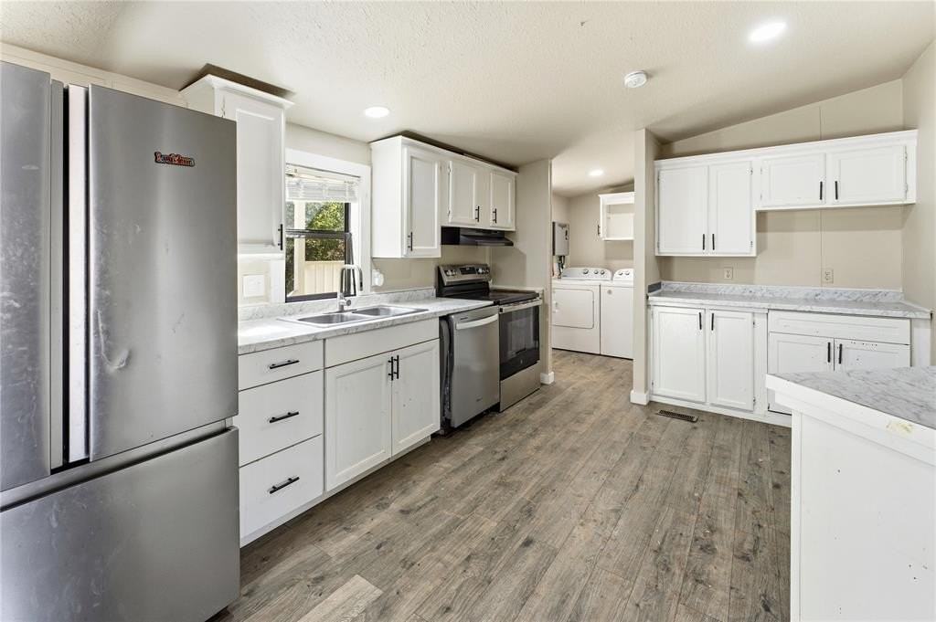 15472 Wendell Dr - Photo 6 of 16