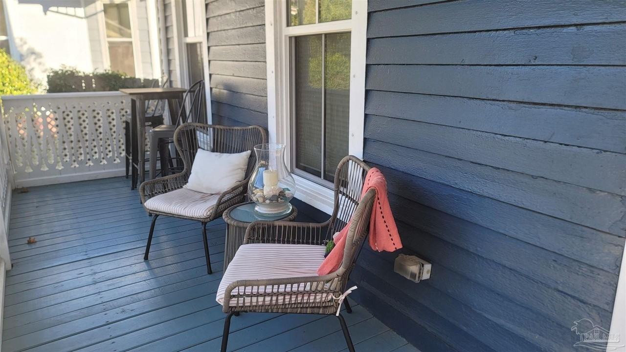 1413 E Jackson St - Photo 2 of 18