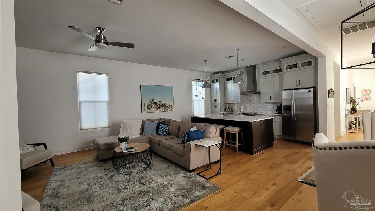 1413 E Jackson St - Photo 3 of 18