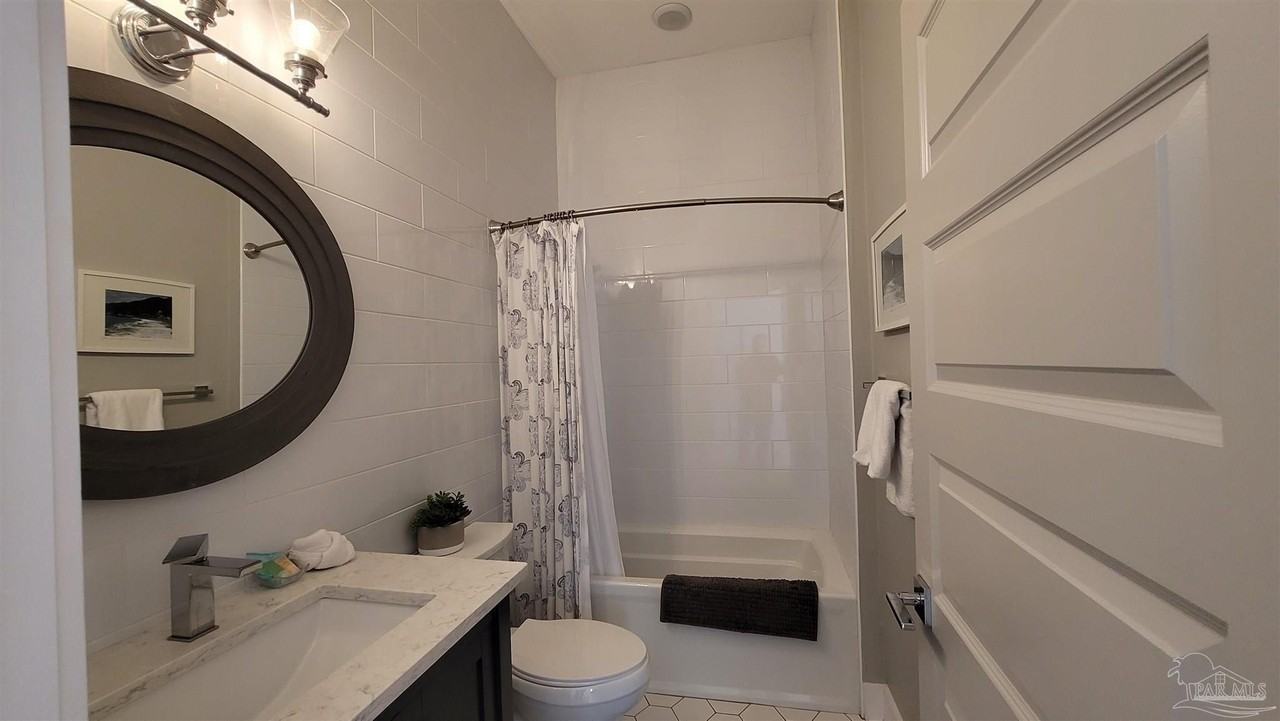 1413 E Jackson St - Photo 5 of 18