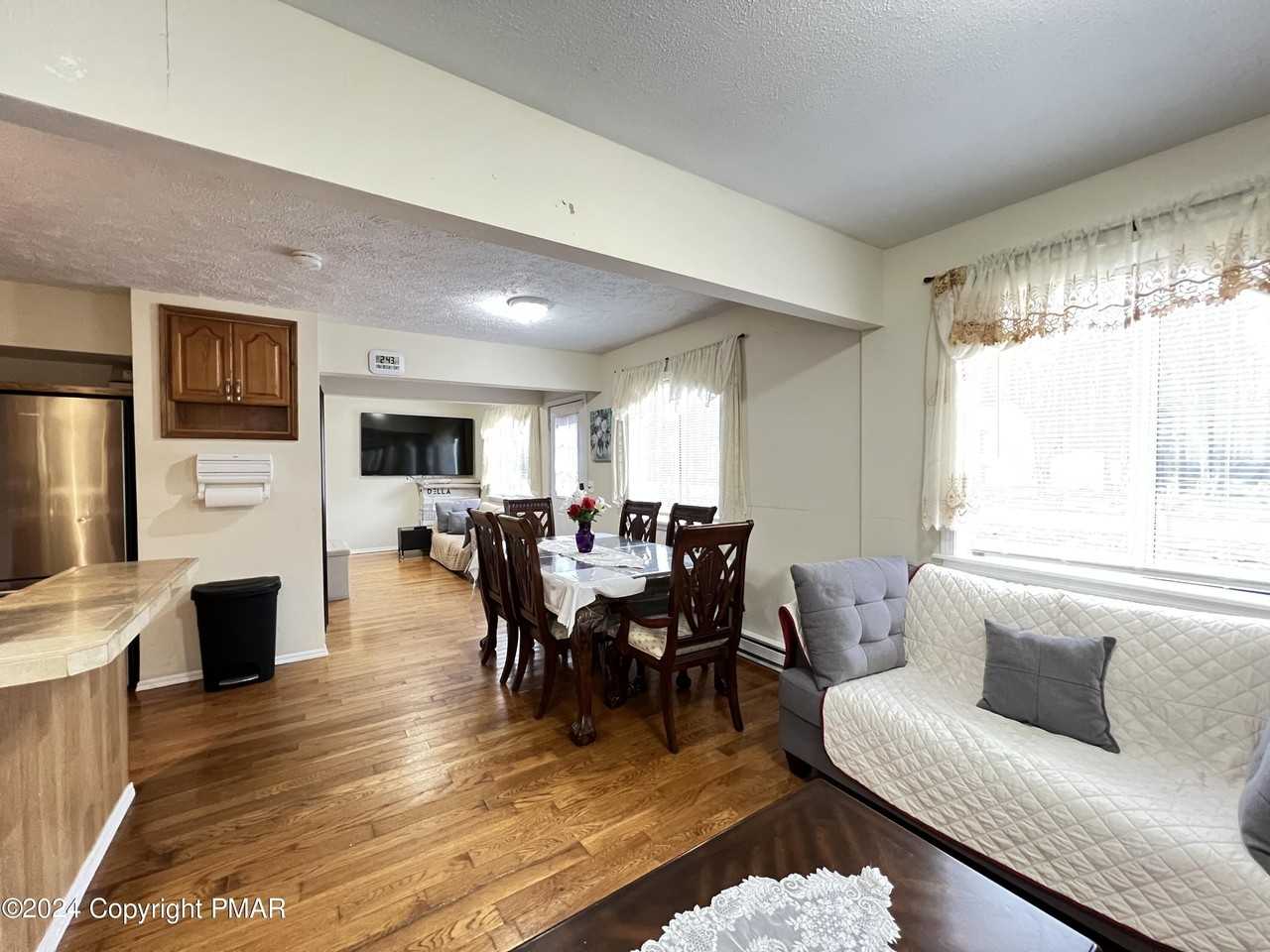 9424 Juniper Dr - Photo 6 of 33