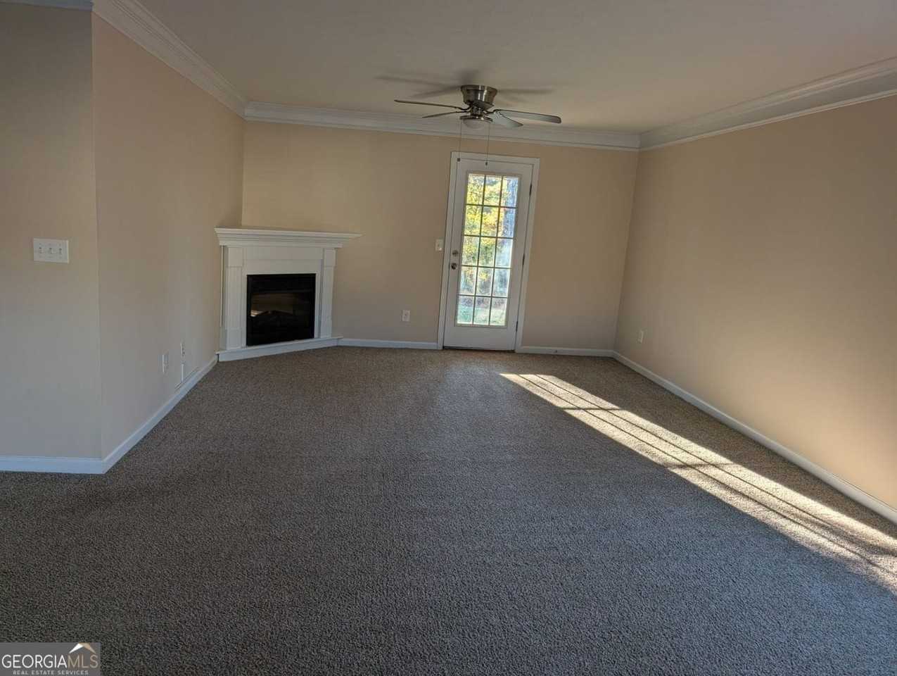 144 Governor Ln - Photo 2 of 8