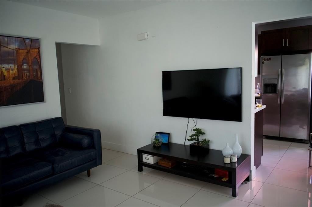 11150 Peachtree Dr - Photo 5 of 27