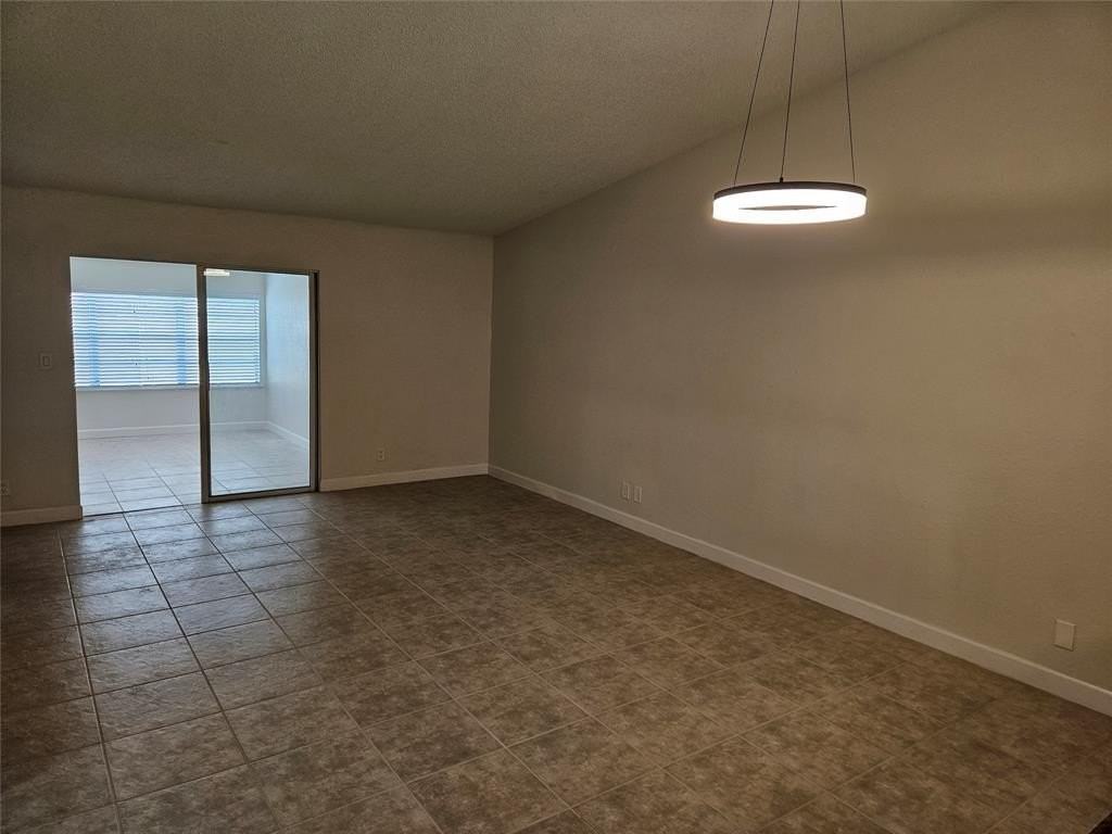 4729 Nw 4th Ter - Photo 7 of 26