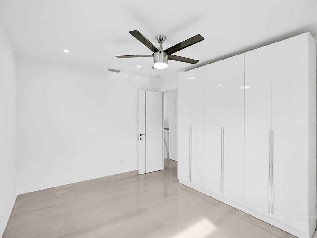 4530 Sw 34th Dr - Photo 4 of 29