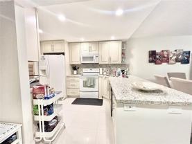 3800 Oaks Clubhouse Dr #311 - Photo 1 of 1