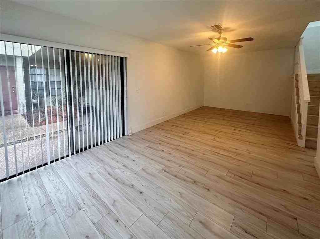 2580 Coral Springs Dr - Photo 5 of 30